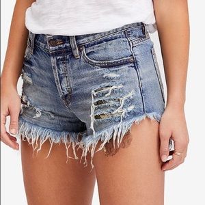 *NWT* Free People Embroider Destroyed Denim Shorts